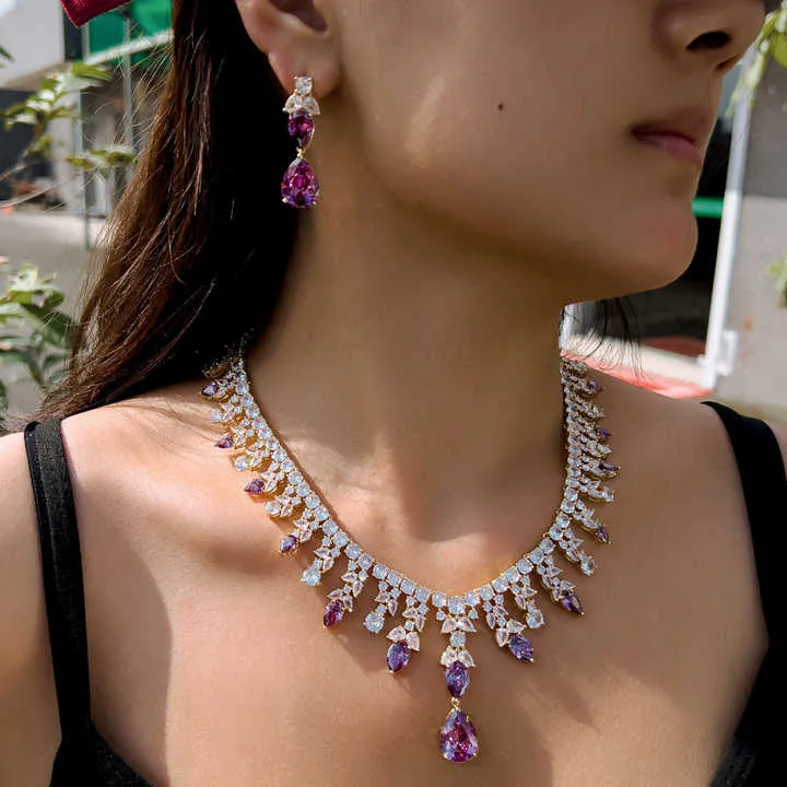 مجموعة مجوهرات زفاف فاخرة مطلية بالذهب ومرصعة بأحجار الزركونياLuxury Gold Plated Cubic Zirconia Wedding Jewelry Set