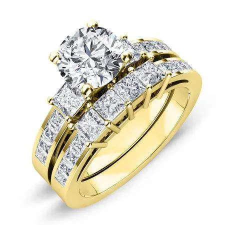 Hazel Moissanite Matching Band for Round Center (Band Only. Engagement Ring Not Included)