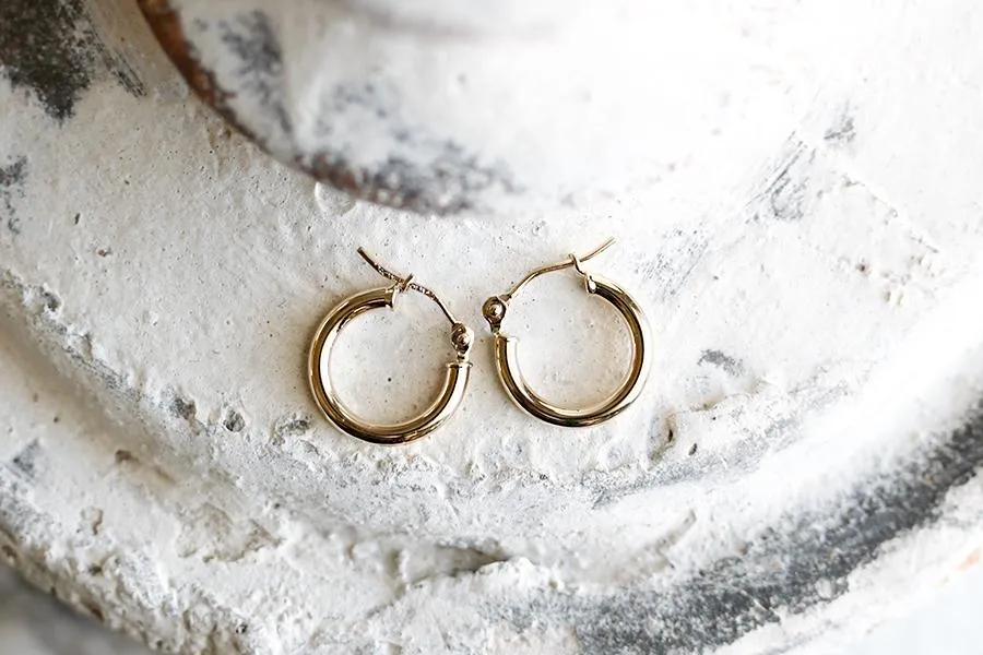 Huggie Hoops