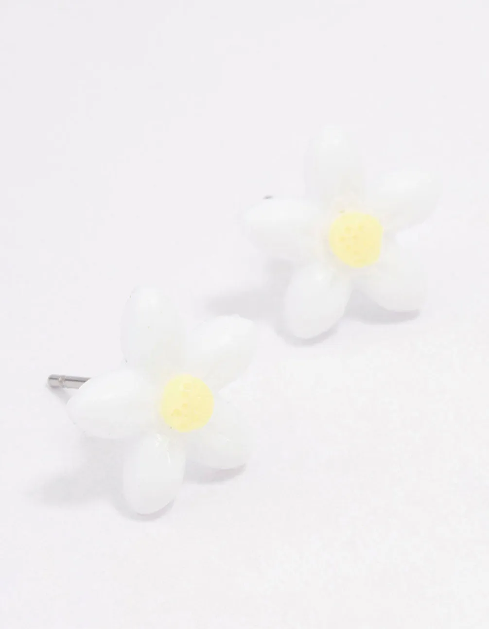 White Daisy Stud Earrings